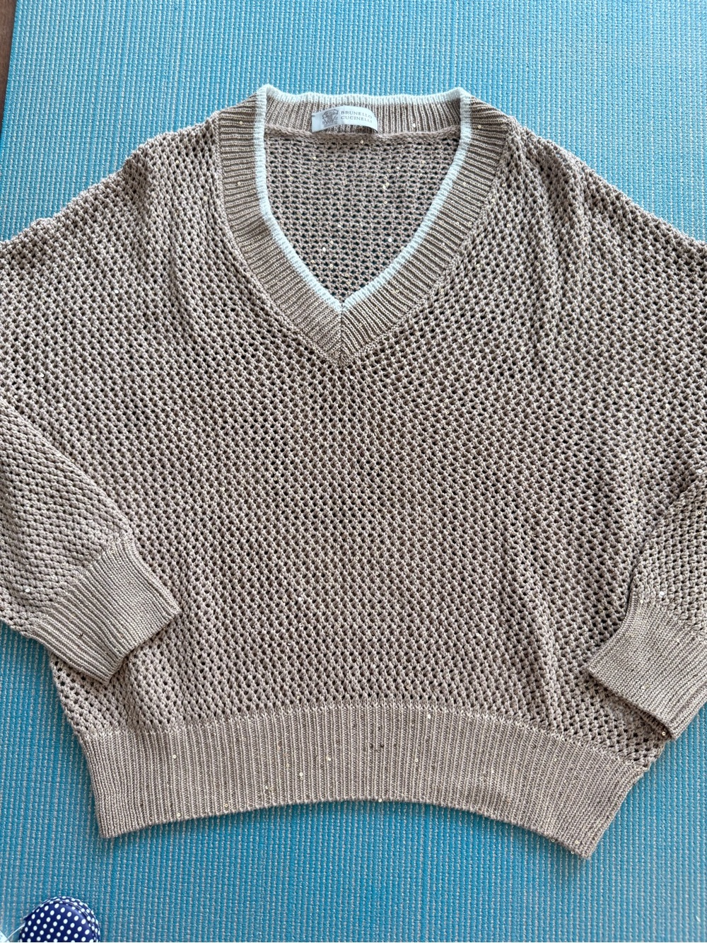 Women's Brunello Cucinelli Beige Open-Knit V-Neck Sweater。sold